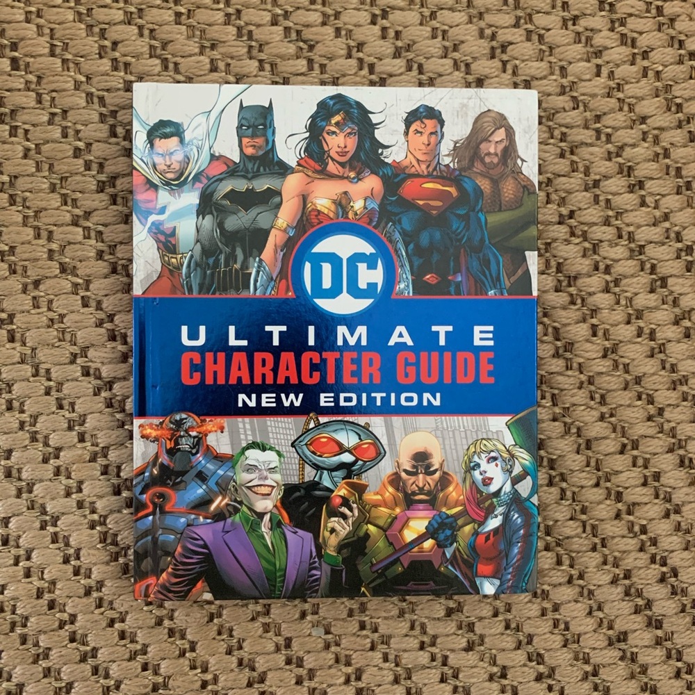 DC Ultimate Character Guide New Edition - Blue and Red Cover